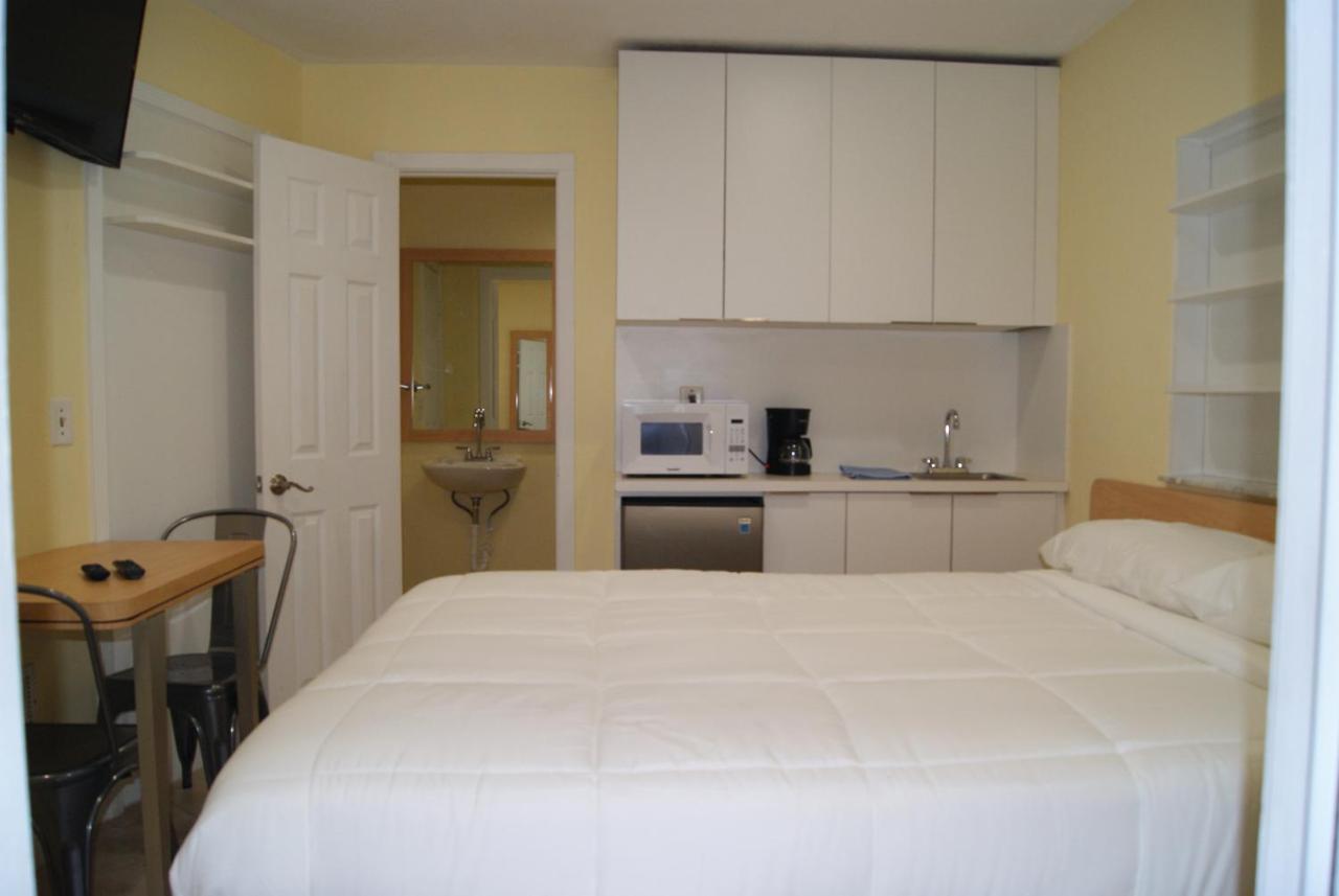Private Studio Two Miles From Hard Rock Stadium Miami Gardens Εξωτερικό φωτογραφία